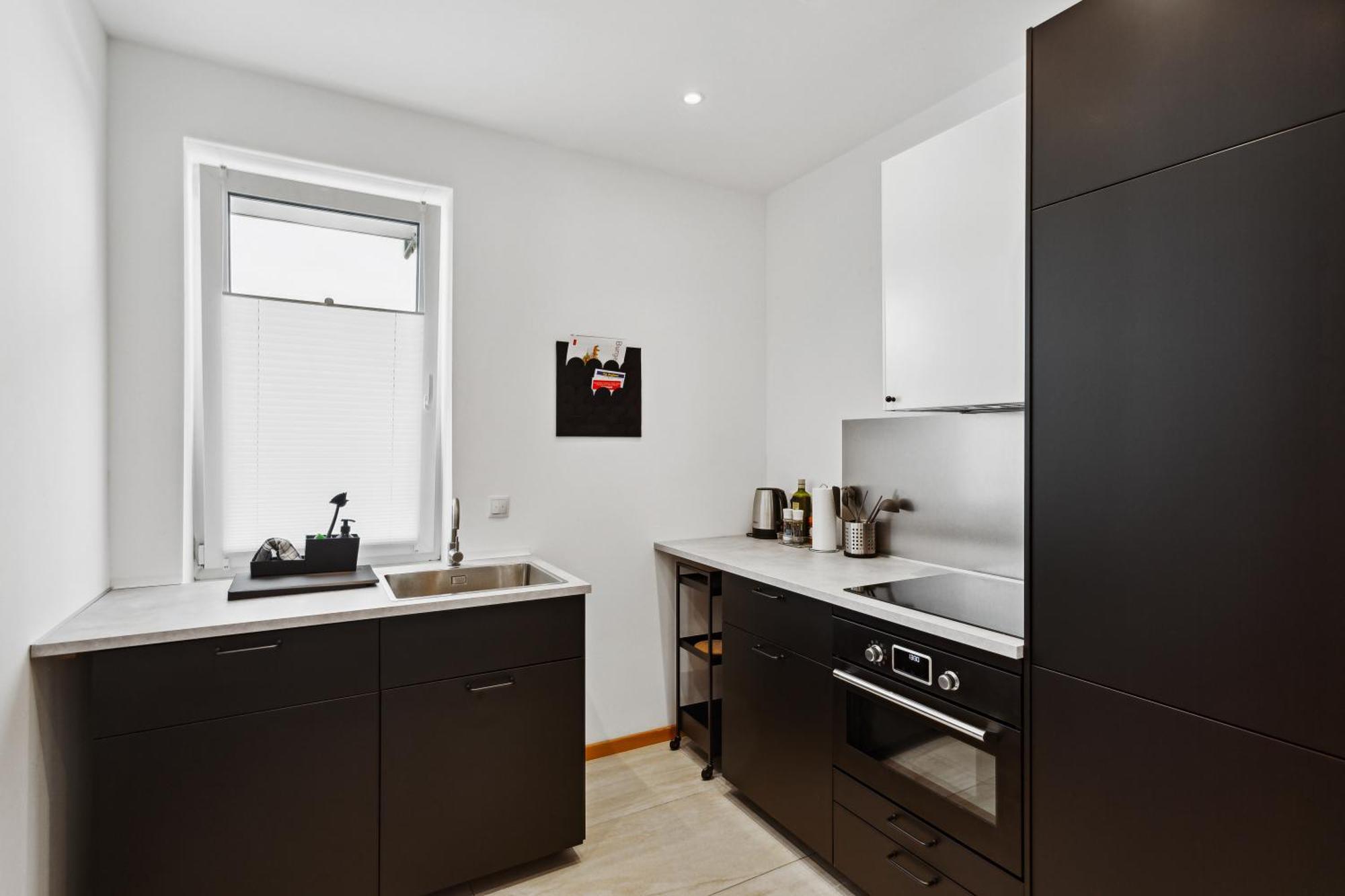 Gross, Modern, Vollausgestattet, Gemuetlich Mit Kueche Und Parkplatz Fuer Urlaub Oder Business Apartment Kettig Exterior photo